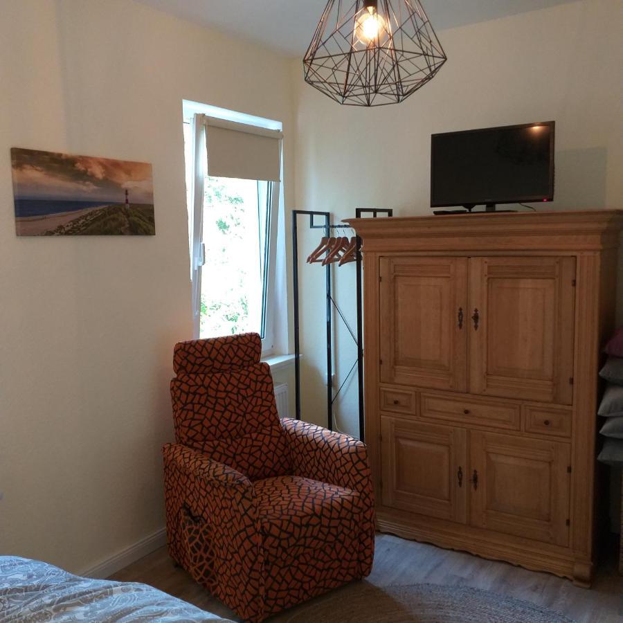 Friesenauster - Grosse Ferienwohnung Fuer Bis Zu 6 Personen Jever Buitenkant foto